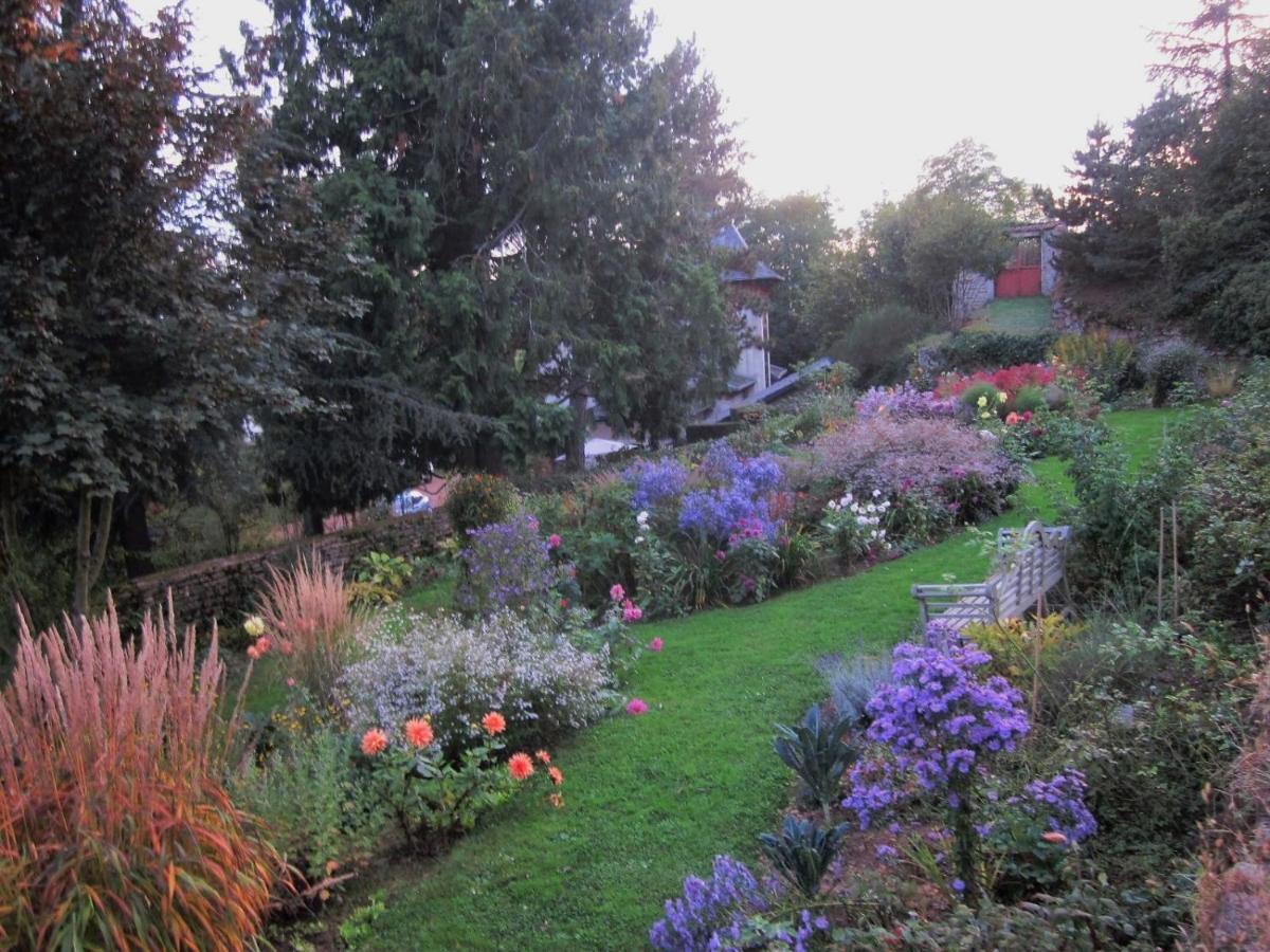 Le Manoir Sur La Roche, 74, Impasse Du Manoir, 71520 Navour Sur Grosne D121 Bed & Breakfast Clermain Exterior photo